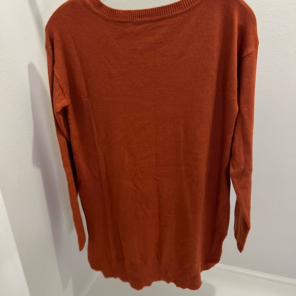 Cyrus: Rust Sweater - Picture 4 of 4